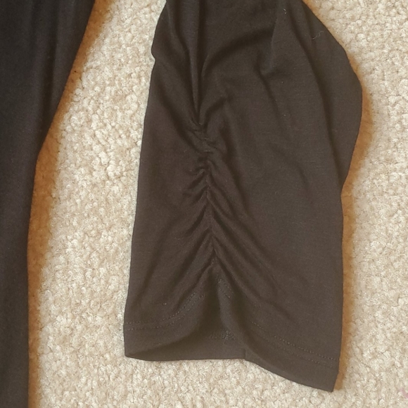 Active USA size Large black tunic top - Picture 5 of 9